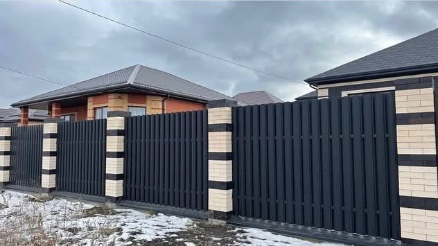 Штахетник металевий півкруглий посилений двохсторонній 7024 2715985025 фото